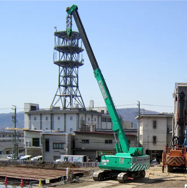 クローラクレーンン／SD205